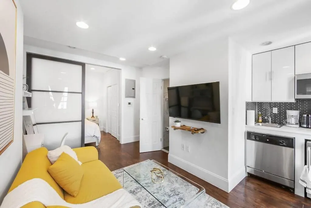 69-5B I Stylish Lower East Side 1Br Apt New York Apartment